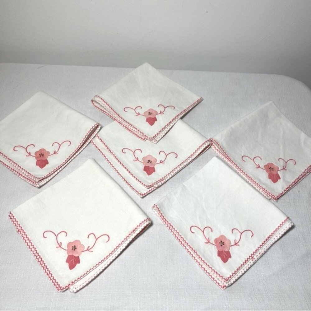 Embroidered Floral Napkins Vintage New